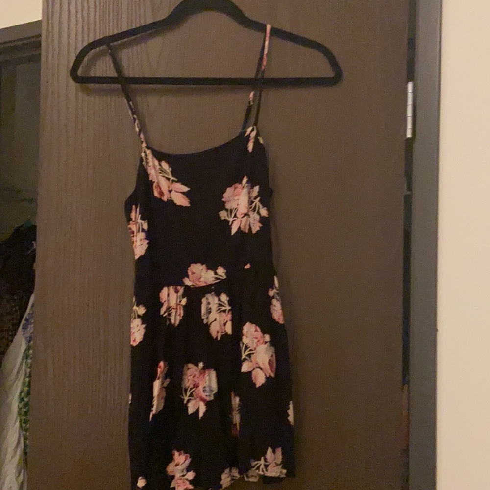 Floral Romper - Picture 5 of 6